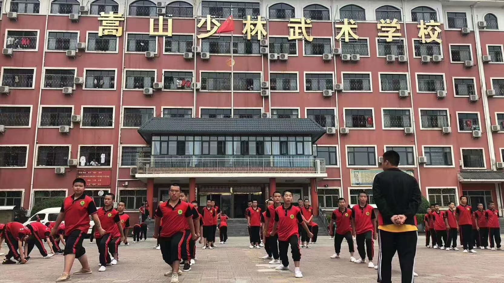 全封闭军事化管理院校