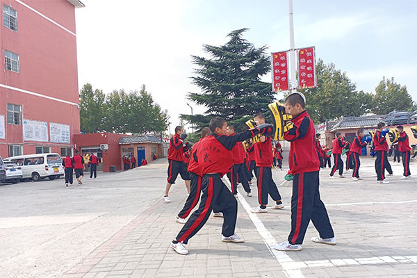 嵩山少林武校