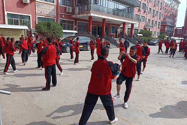 嵩山少林武校