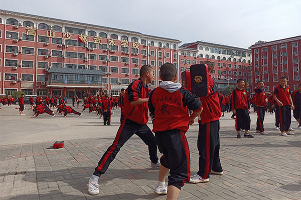 嵩山少林武校