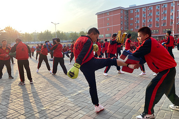 嵩山少林文武学校
