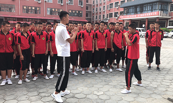 嵩山少林文武学校学费多少【2024年少林招生】(图2)